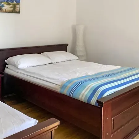 1 Bedroom In Debina *